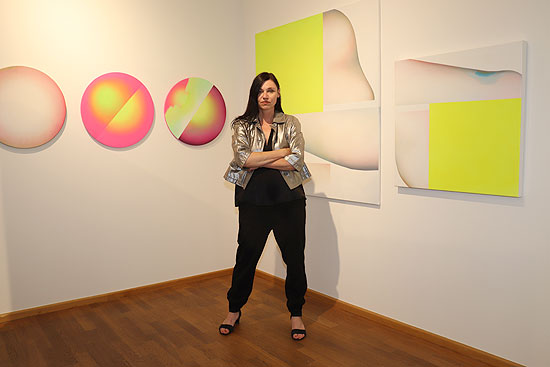 Künstlerin Ena Oppenheimer: Eröffnung der Ausstellung "Just Light and Colour" in der Galerie "Opdahl Munich" am 06.08.2020 (©Foto. Martin Schmitz)